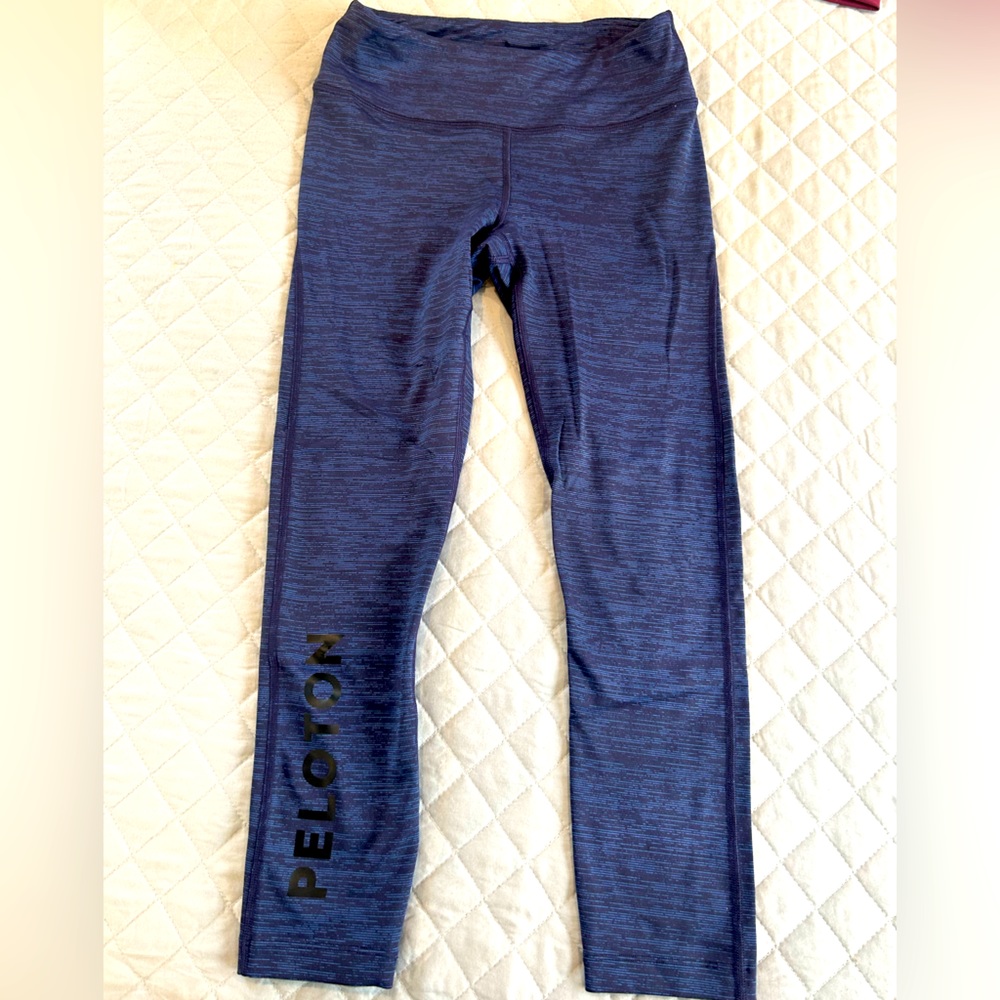 Peloton outdoor voices spacedye leggings in Navy.